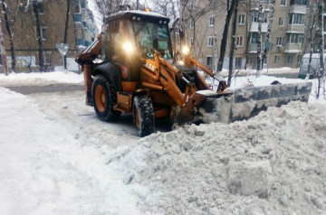 Механизированная очистка придомовых территорий.
